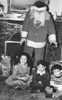 017Image253Christmas1960.jpg (36kb)