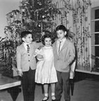 046Image206_Dec1956.jpg (21kb)